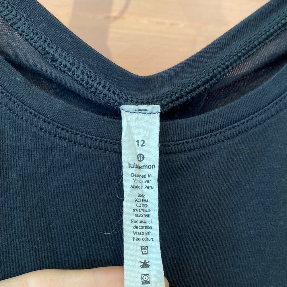 2 Lululemon tank tops